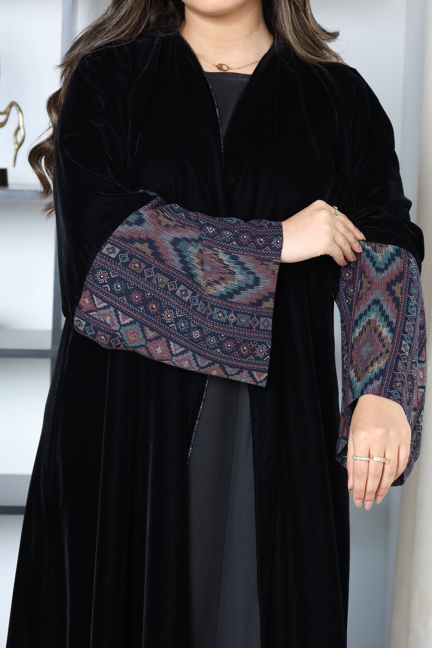 Abaya S208