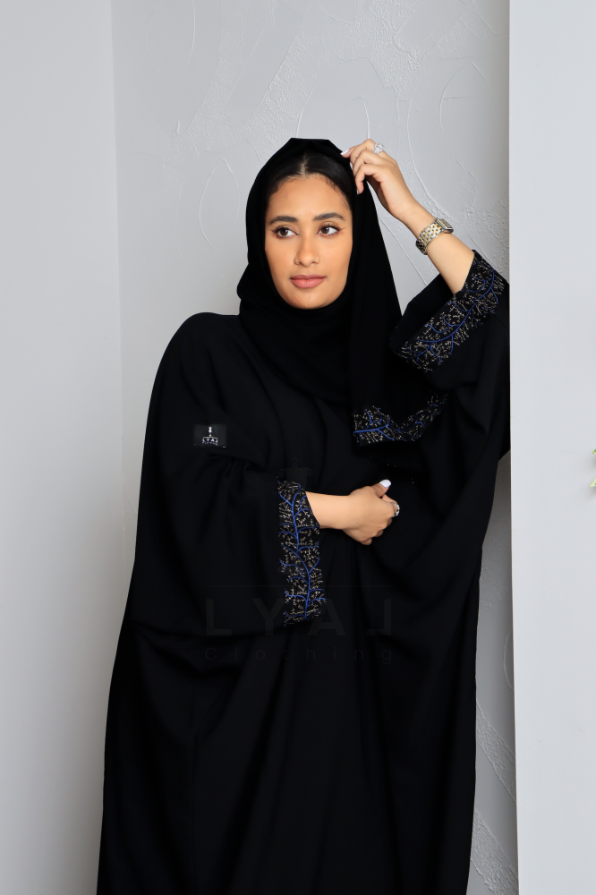 Abaya A37