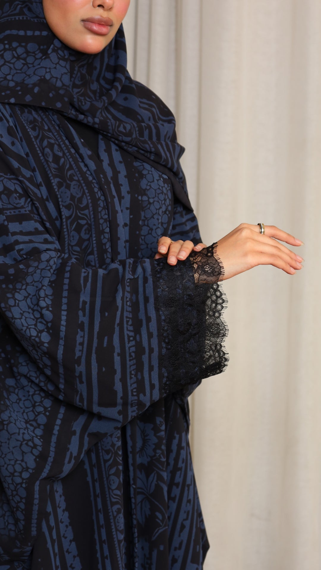 Abaya S308